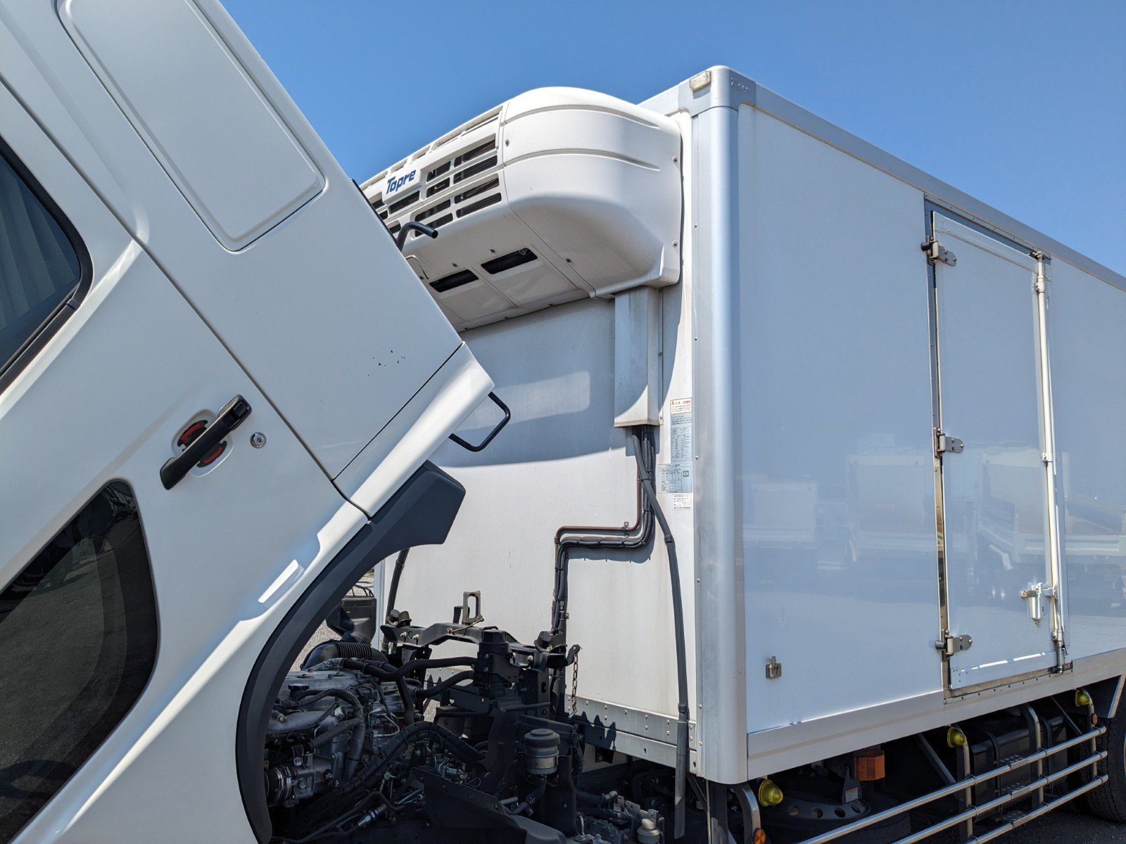 vehicle_image_20260422112736XmyW6q5rPs.jpg