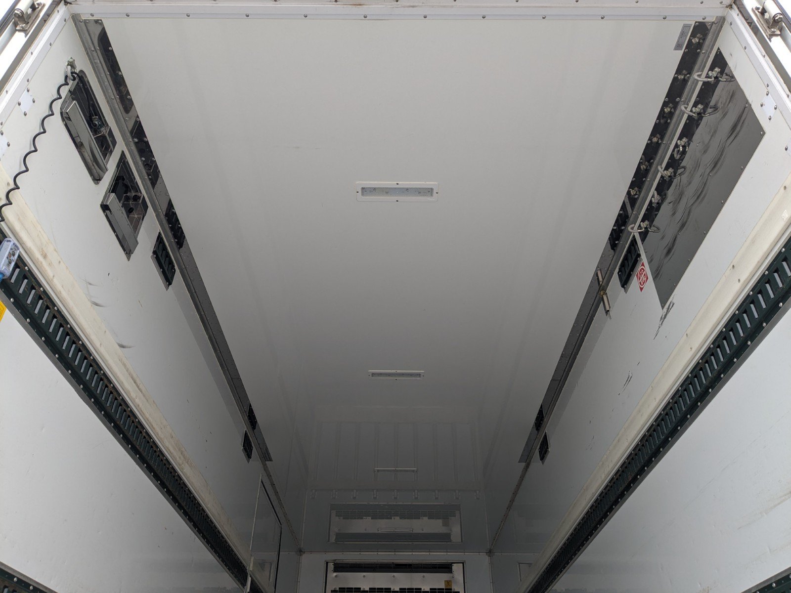 vehicle_image_20260501130747CyBJtMQSMW.jpg