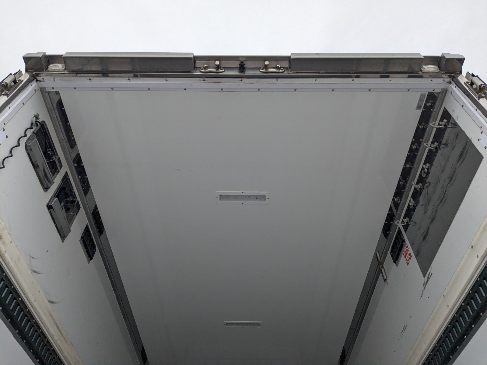 vehicle_image_20260501130747M3AIlLmWyY.jpg