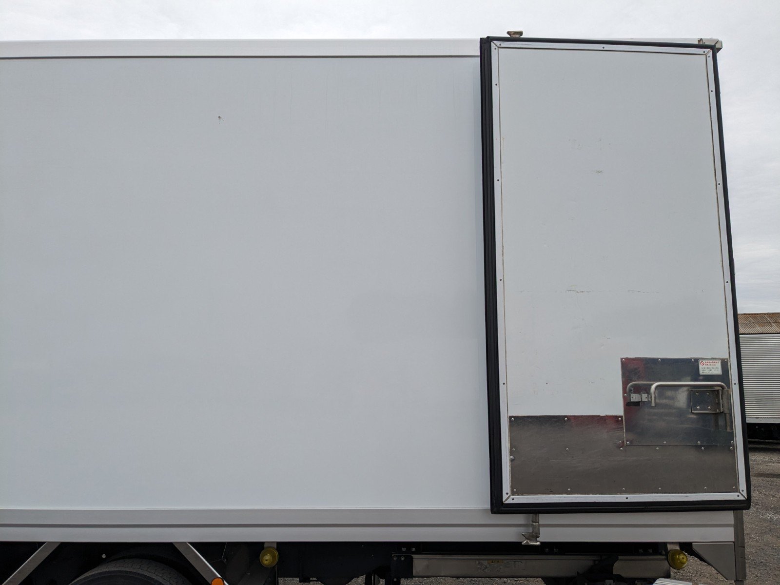 vehicle_image_20260501130747Me9WJEOqMO.jpg