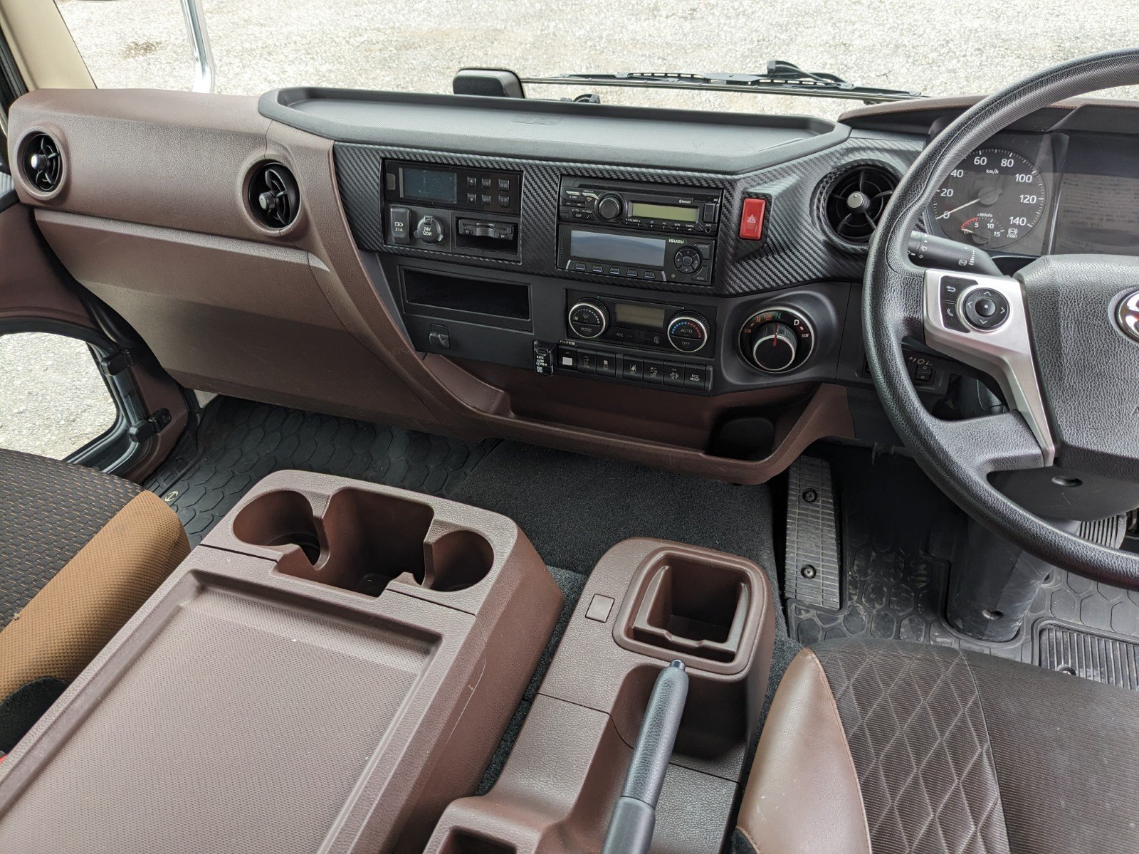 vehicle_image_20260501130747chdLjro6Kb.jpg