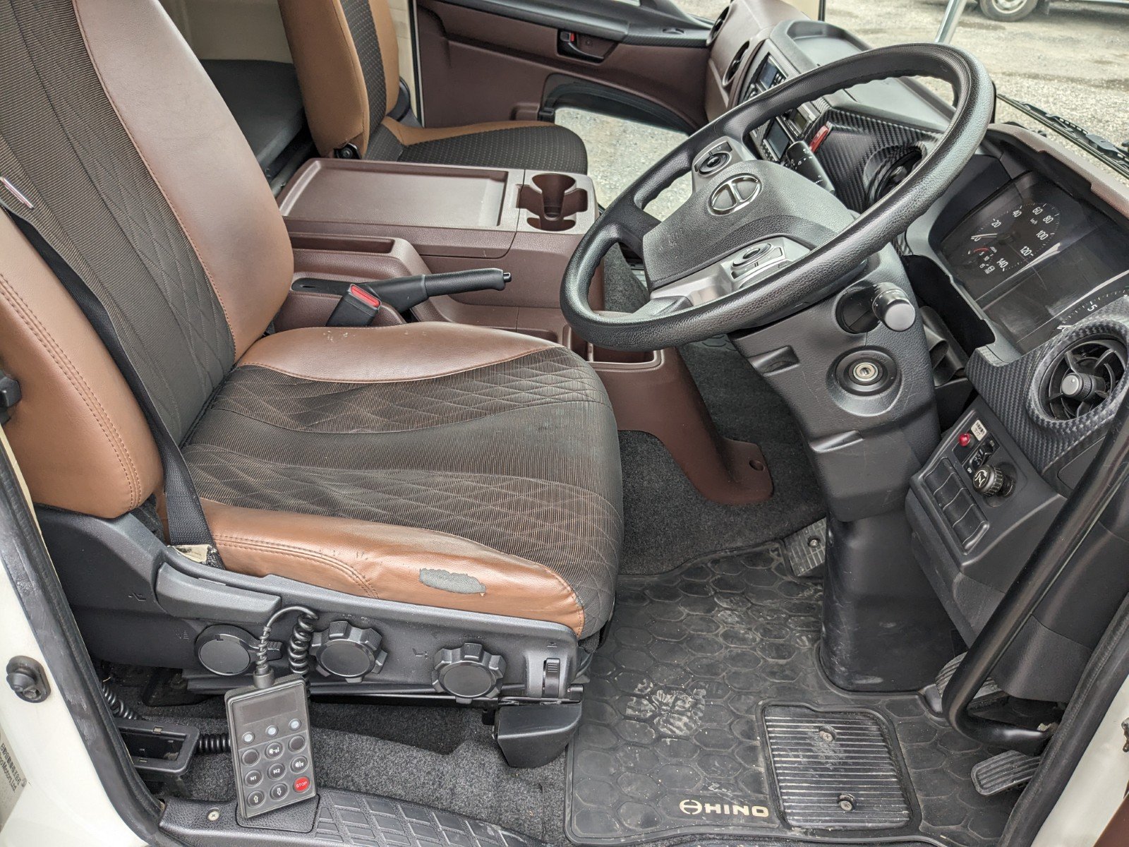 vehicle_image_20260501130747dXrriDHLBK.jpg