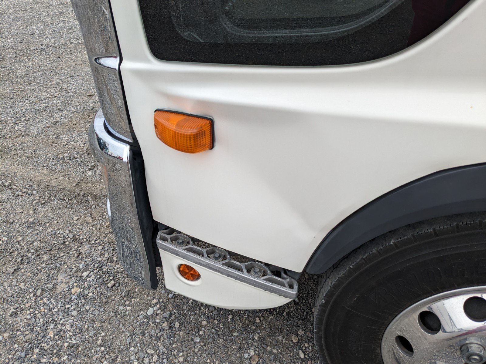 vehicle_image_20260501130747i18oHu9fQW.jpg