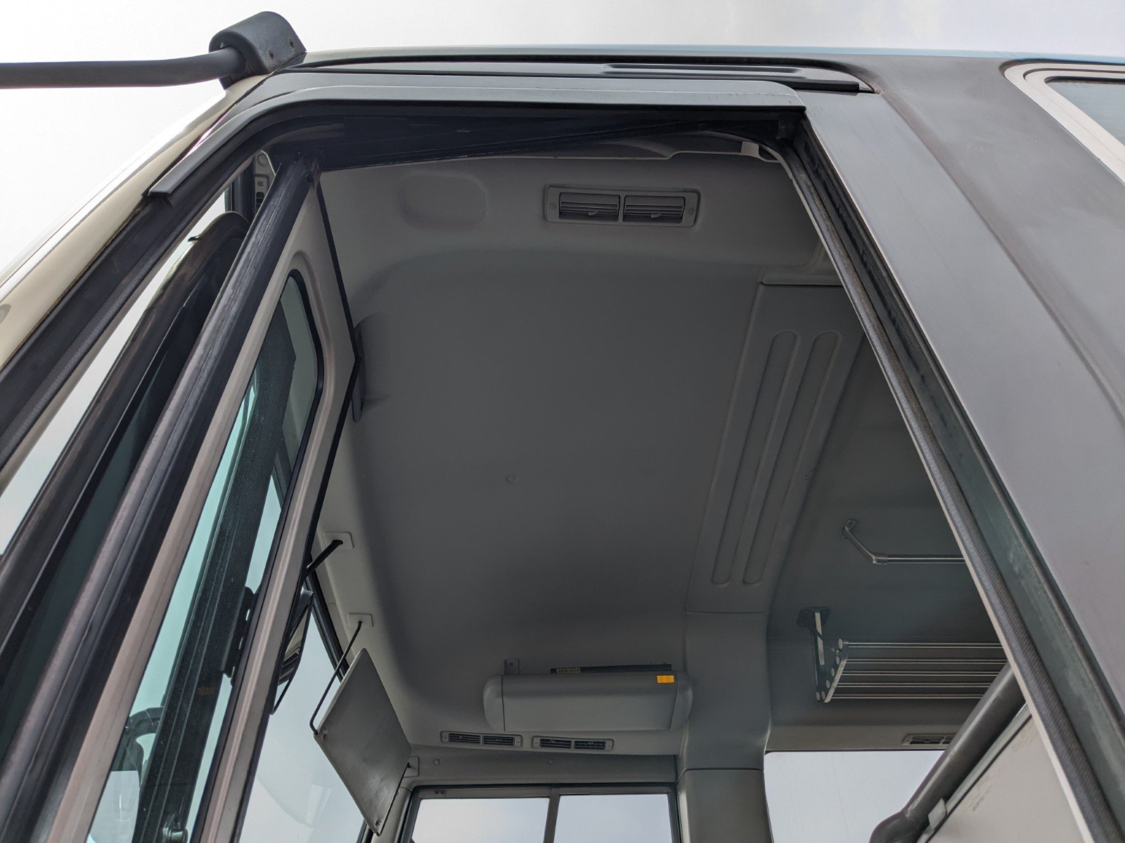 vehicle_image_20260501132448hselsrTtw0.jpg
