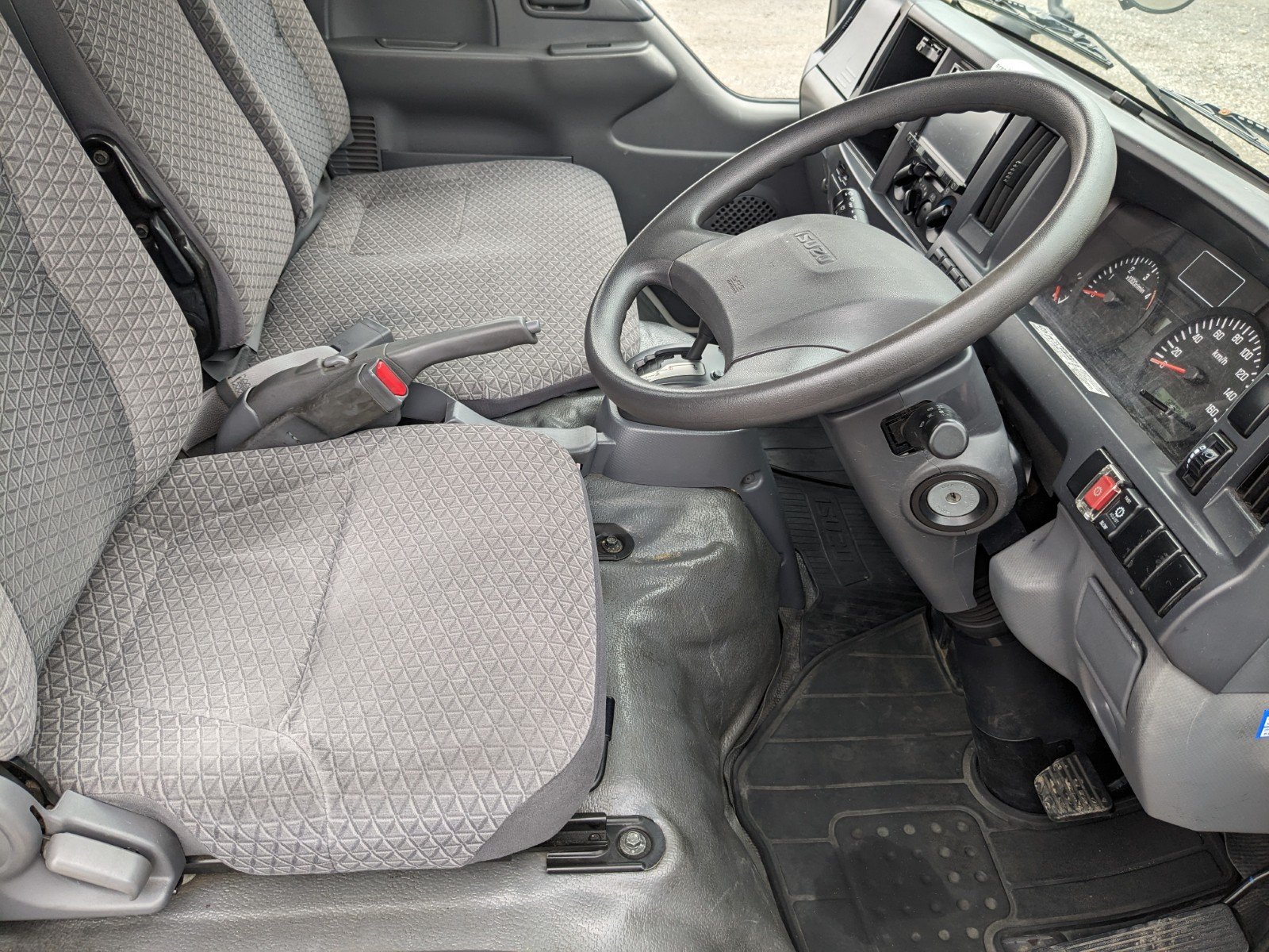 vehicle_image_20260501134315i8nbjFrnNy.jpg