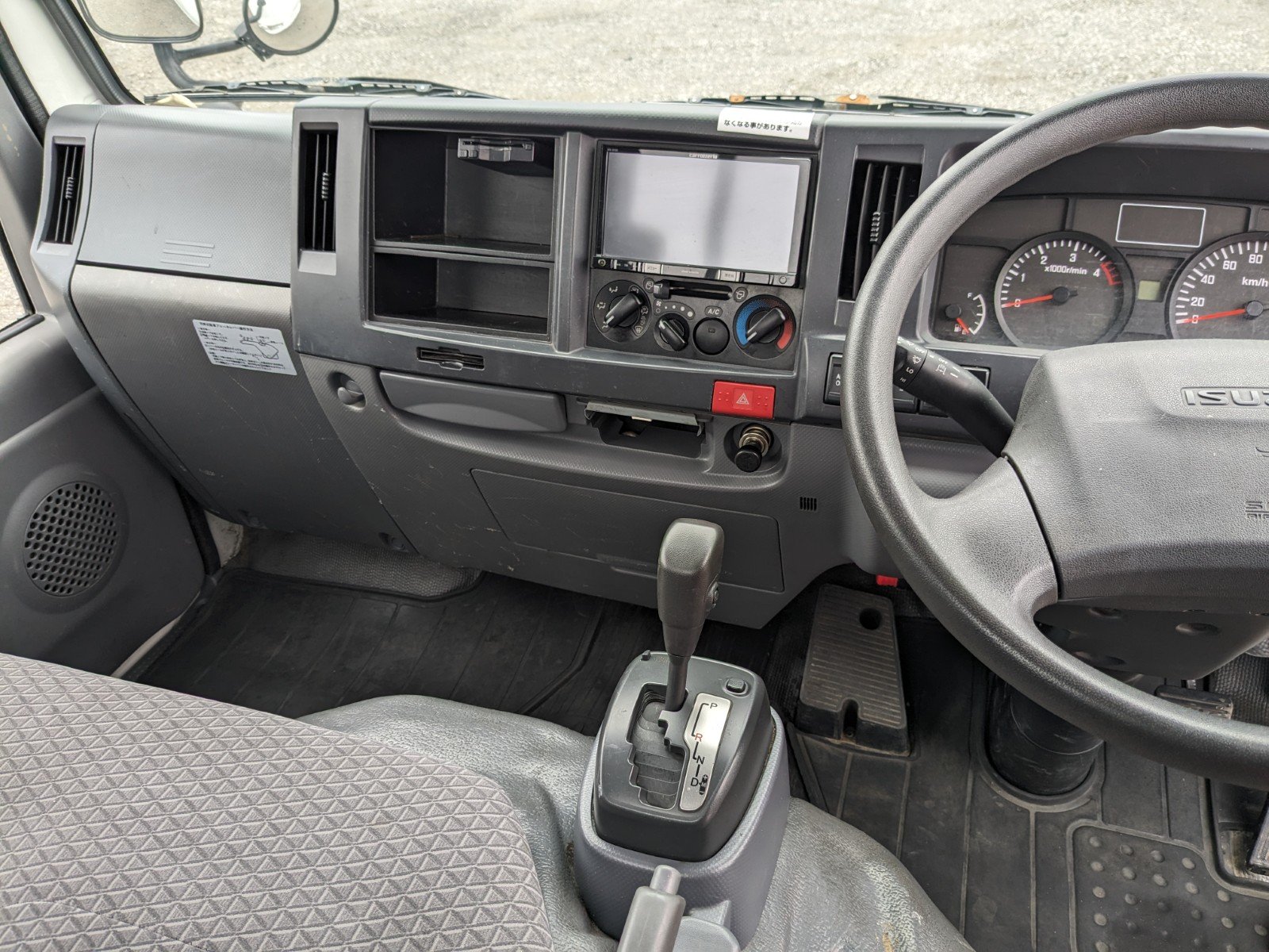 vehicle_image_20260501134315utIAk5xrDR.jpg