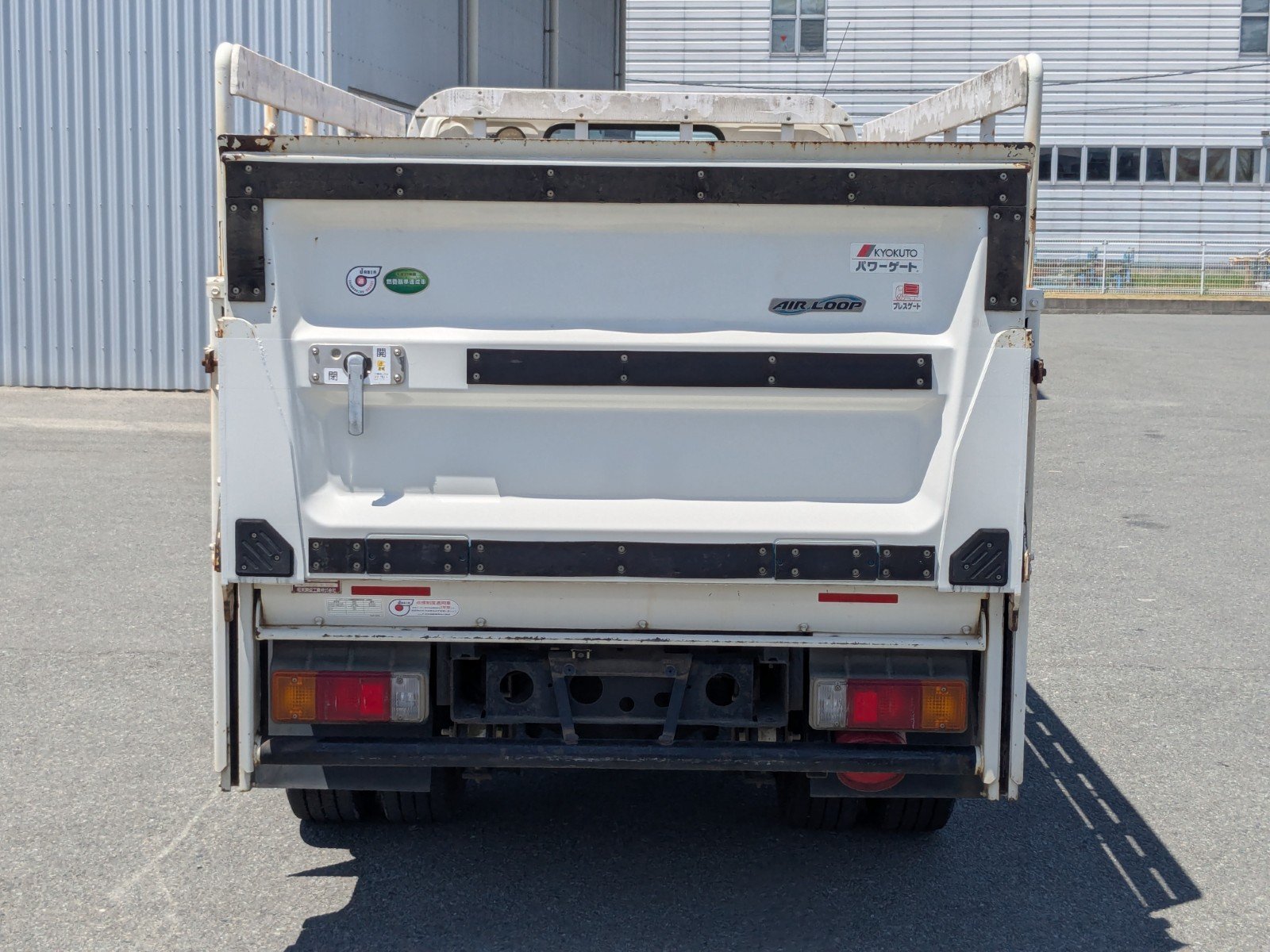 vehicle_image_20260520104706DANfDUtYc3.jpg