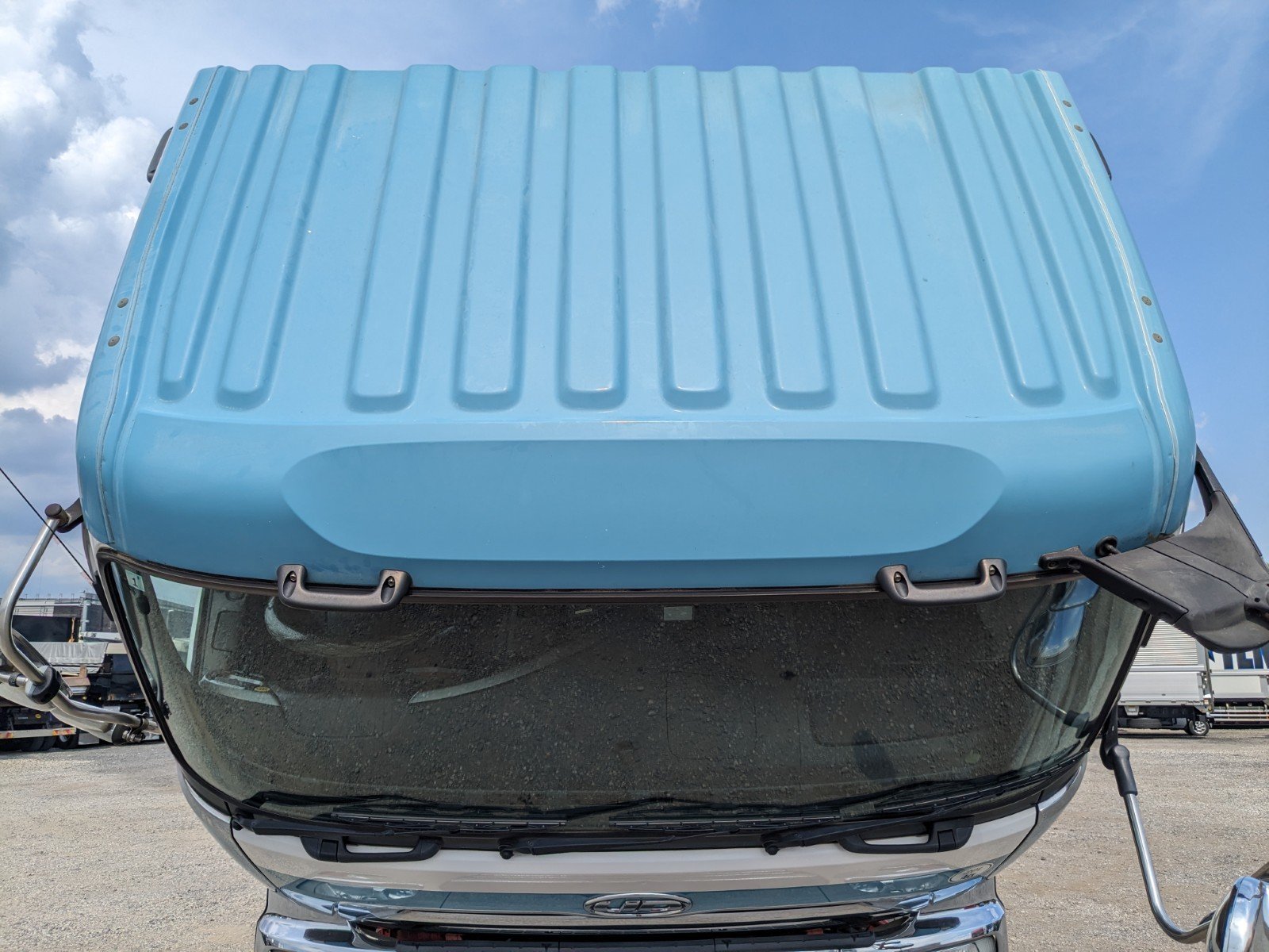 vehicle_image_20260518160736D1TMOULpq4.jpg