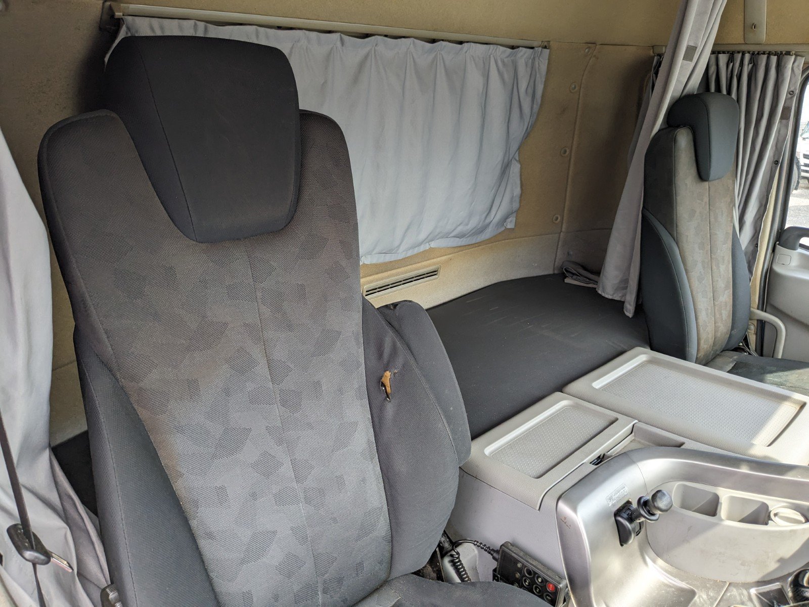 vehicle_image_20260518160736HyqcnpVxYD.jpg