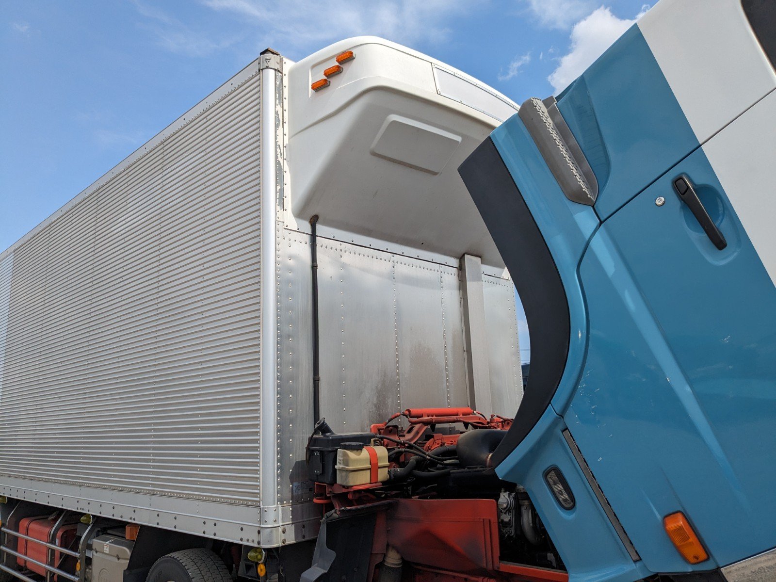 vehicle_image_20260518160736LzovJsVqxJ.jpg