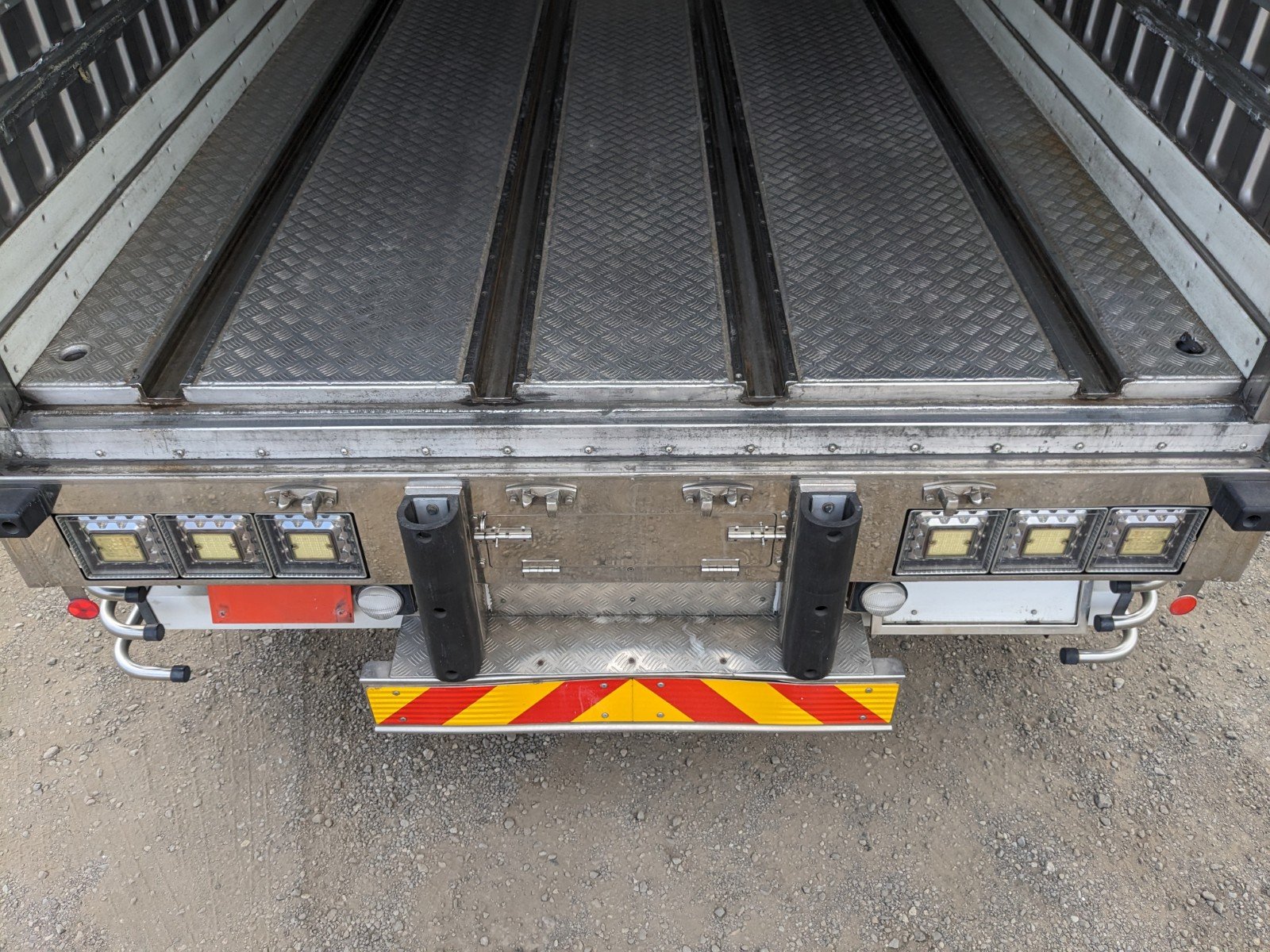 vehicle_image_20260518160736dbXvZhbrO6.jpg