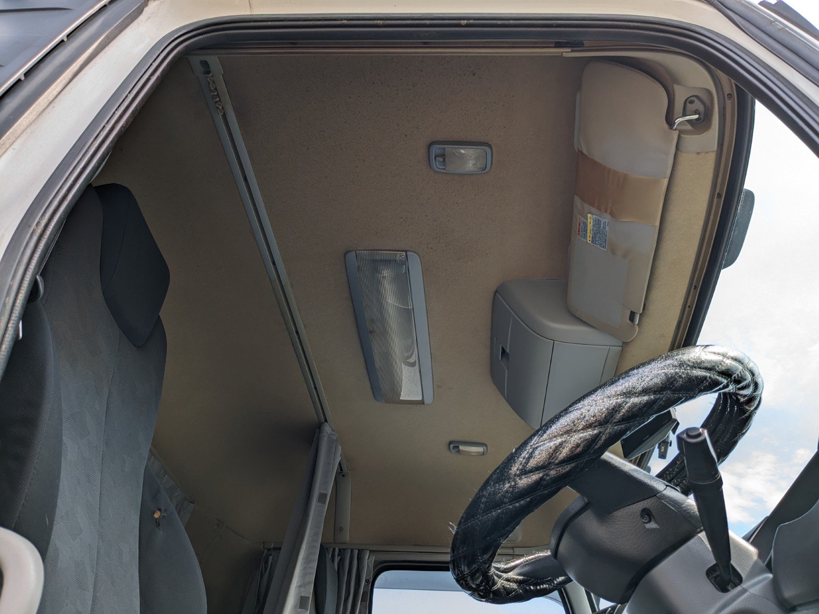 vehicle_image_20260518160736xnO8ZlZPvW.jpg