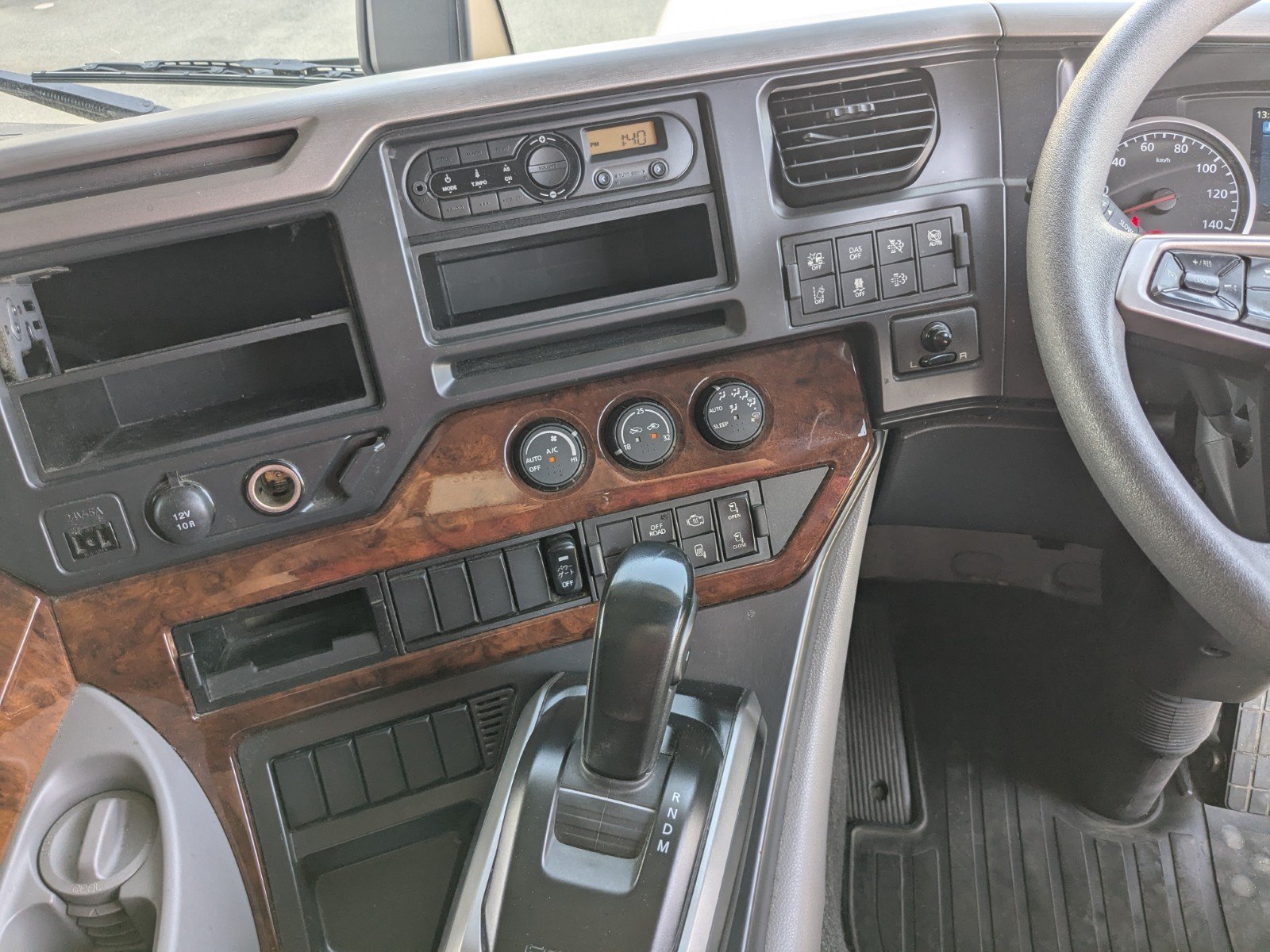 vehicle_image_20260327180222PlrxBGknXl.jpg
