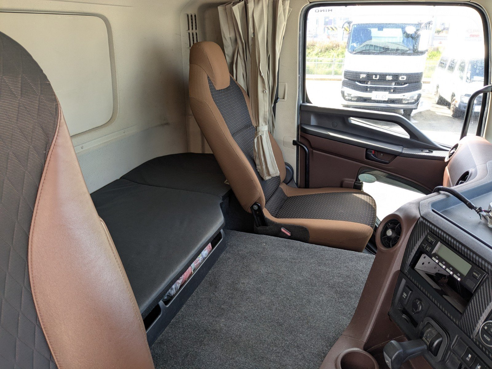 vehicle_image_20260408093501dUYpO3YIF1.jpg