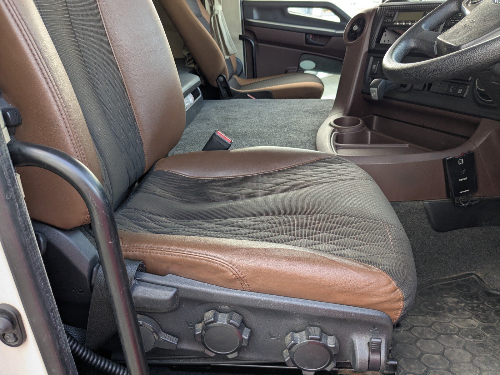 vehicle_image_20260408093501vO1N9bv3TC.jpg