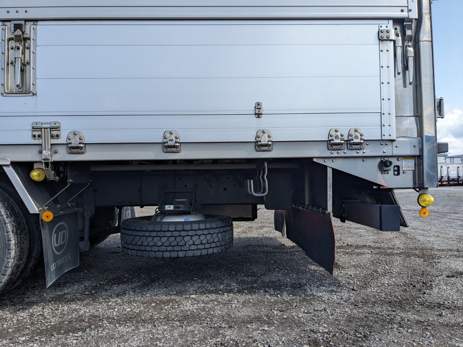 vehicle_image_202604101425017gU9v2nIQX.jpg