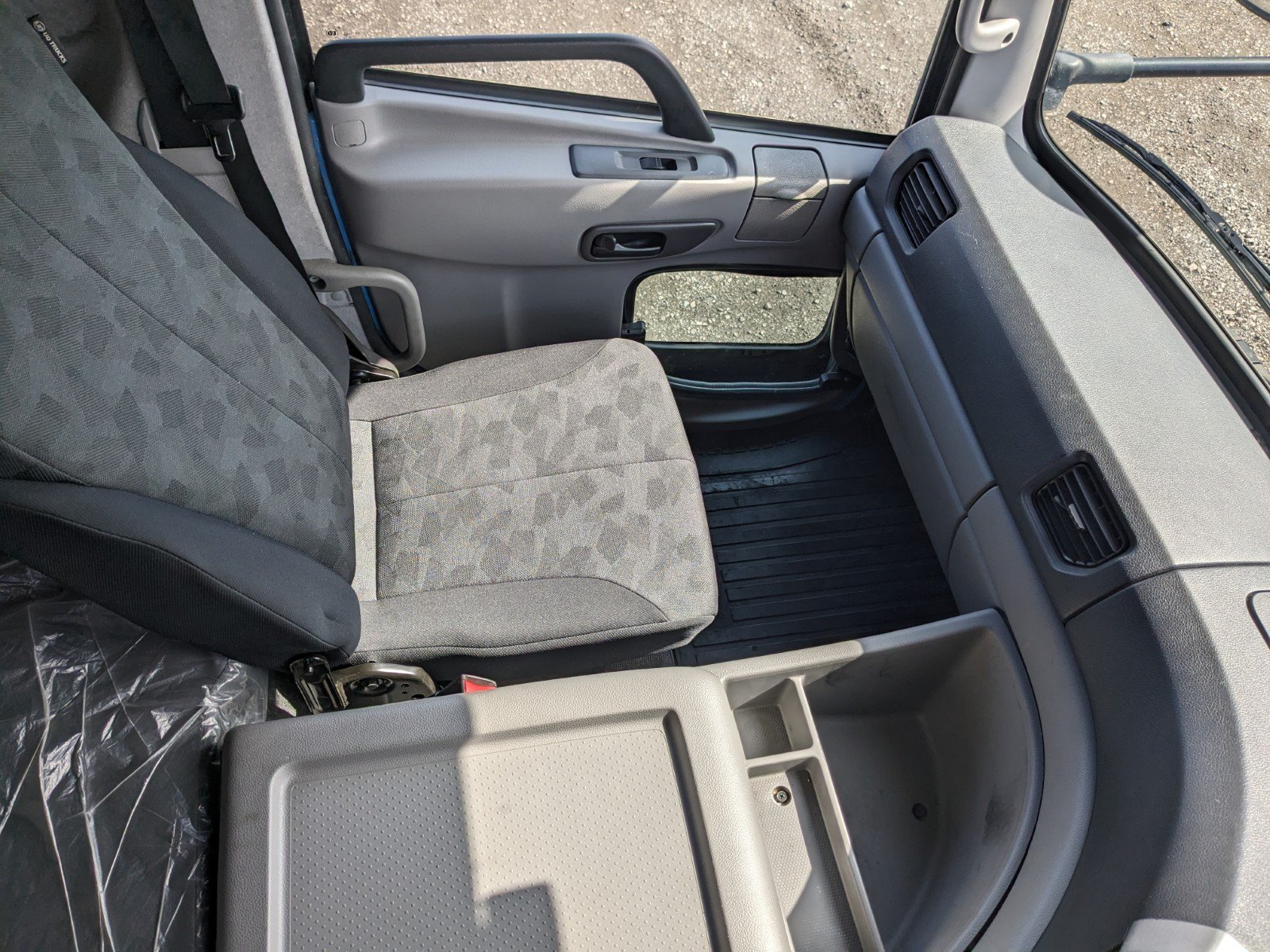 vehicle_image_20260410142501oNJzwwDSMJ.jpg
