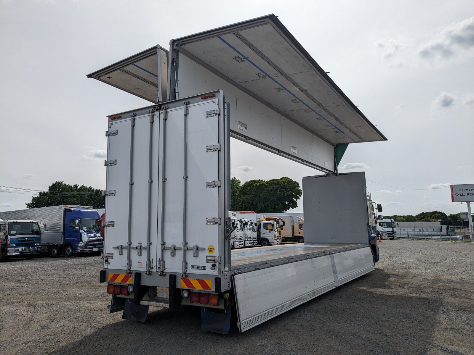 vehicle_image_202605261858403QVBafobUz.jpg