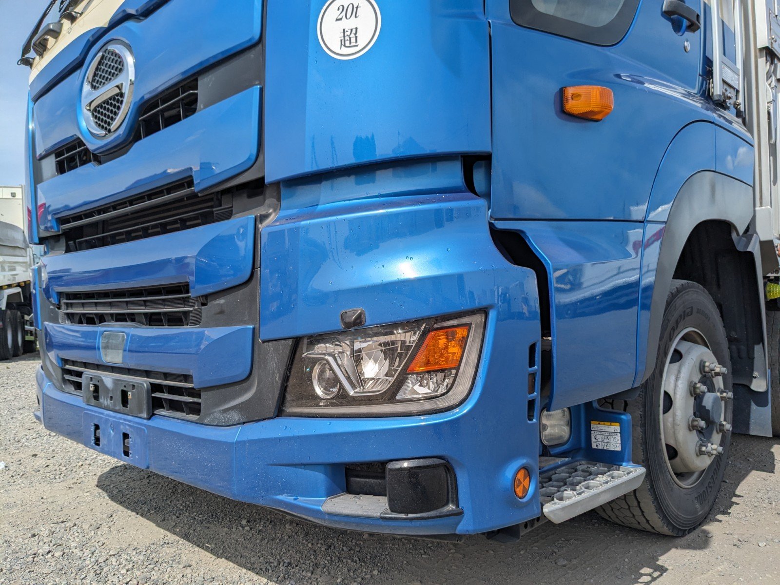 vehicle_image_20260526185840Xs6XteEcWO.jpg