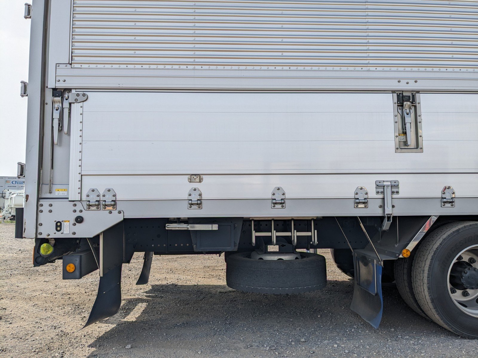 vehicle_image_20260526185840h8k9VYvLhy.jpg