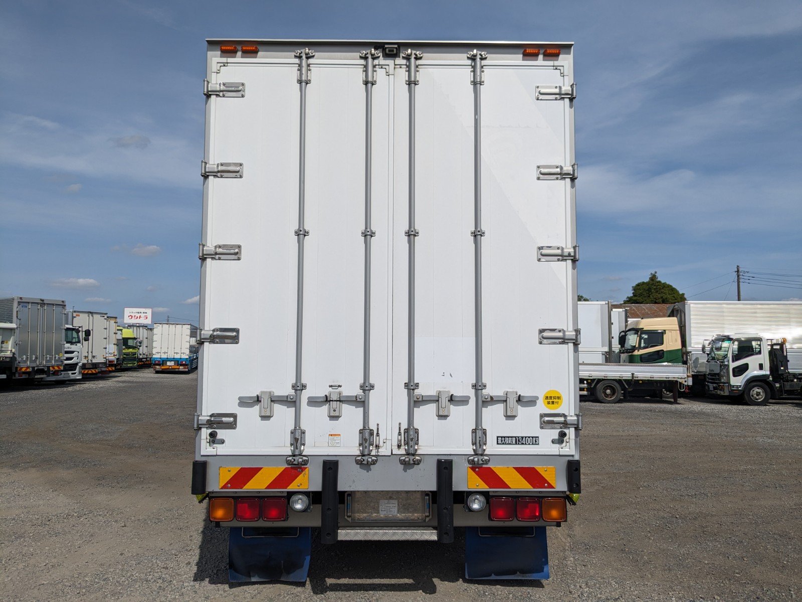 vehicle_image_20260526185840opse9GyzJ1.jpg