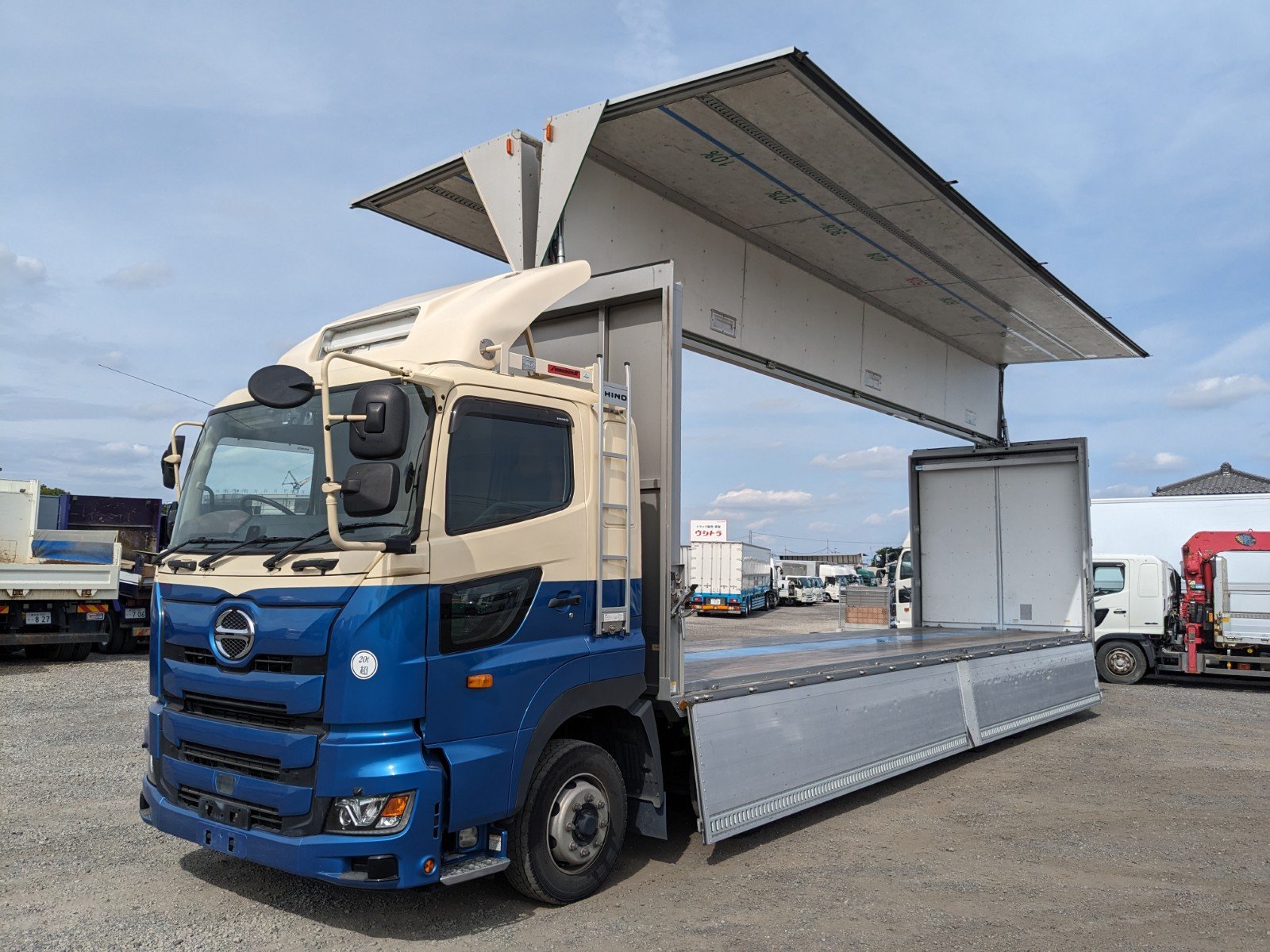 vehicle_image_20260526185840wKkp1UGsRV.jpg