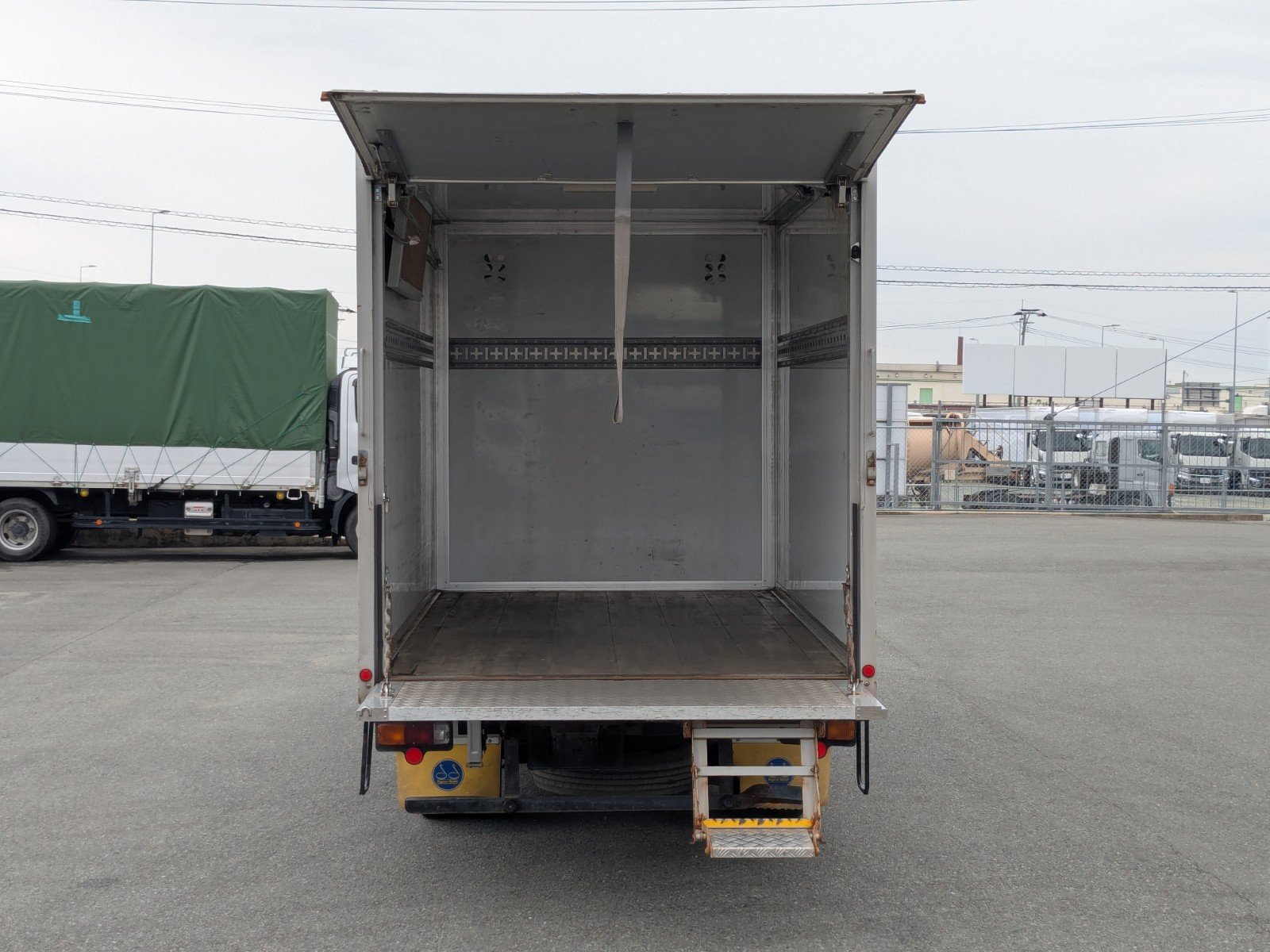 vehicle_image_2026041409111933cgcEQo0P.jpg