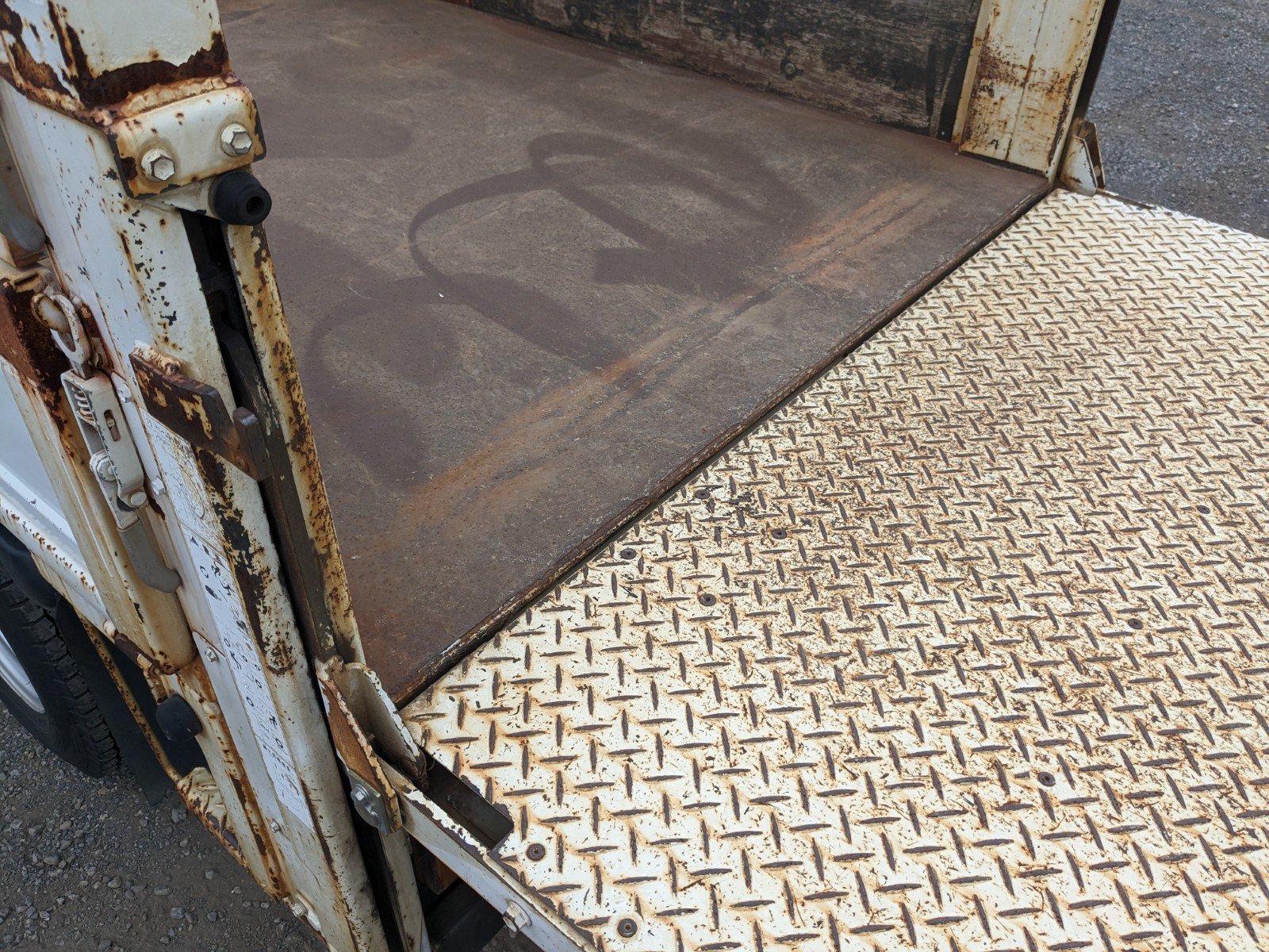 vehicle_image_20260507181141NbiLvw56NE.jpg