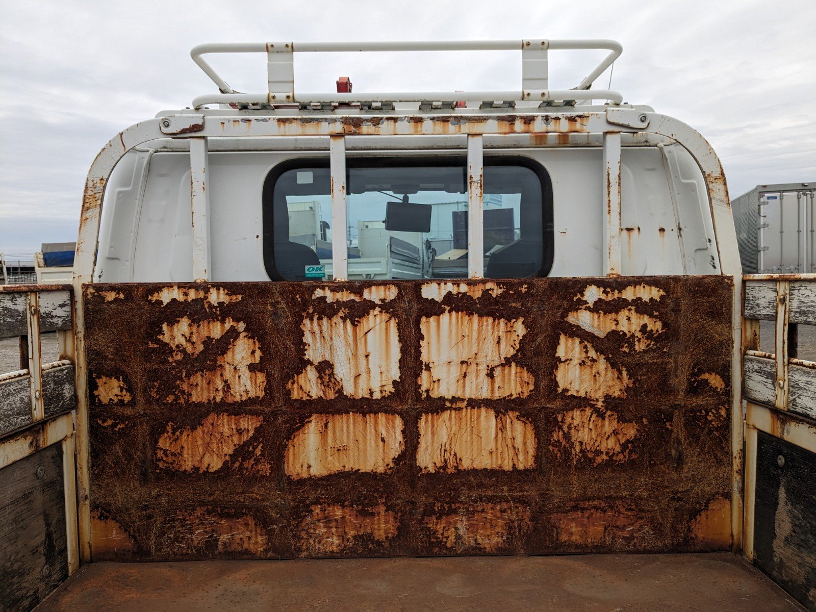 vehicle_image_20260507181141UXsyQJBRHl.jpg