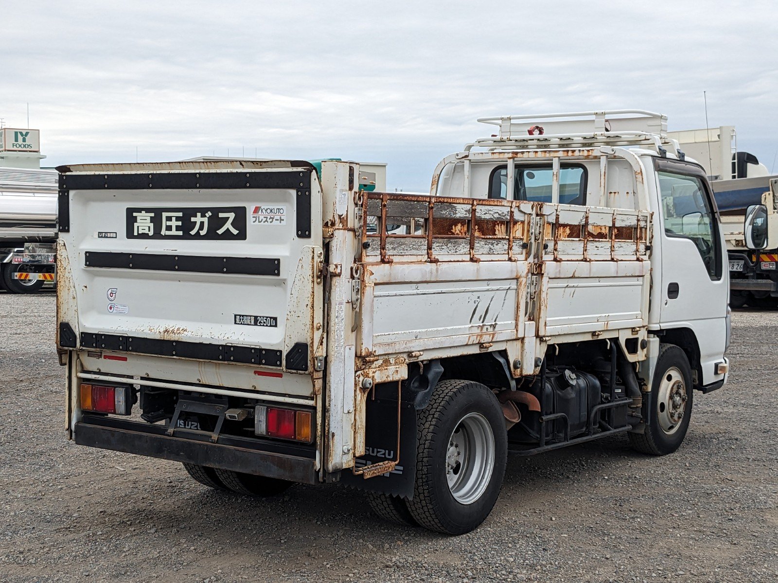 vehicle_image_20260507181141qxBMkANOJf.jpg