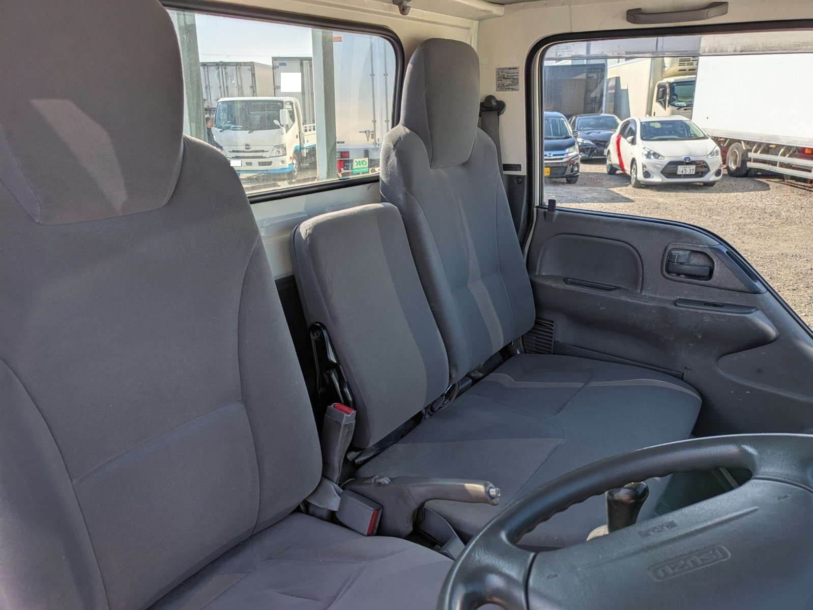 vehicle_image_20260324183205oEtrTGohnb.jpg