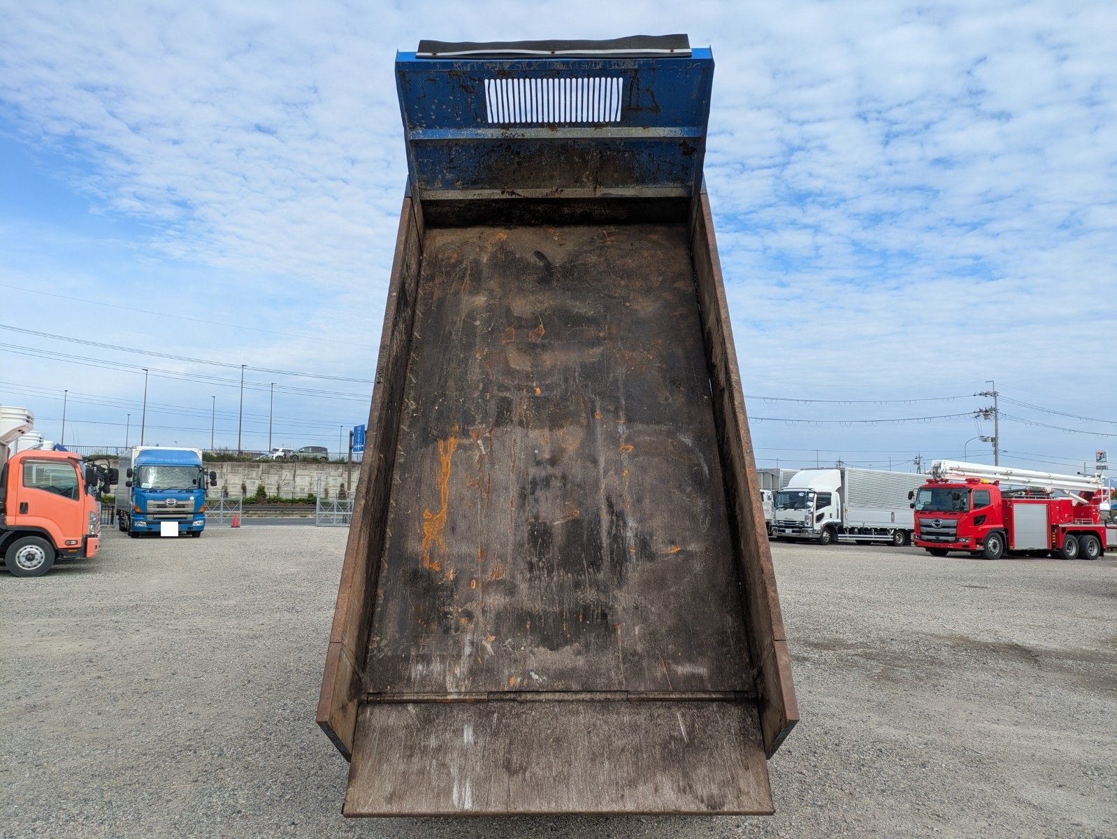 vehicle_image_202604221722163IcNJwrEk9.jpg