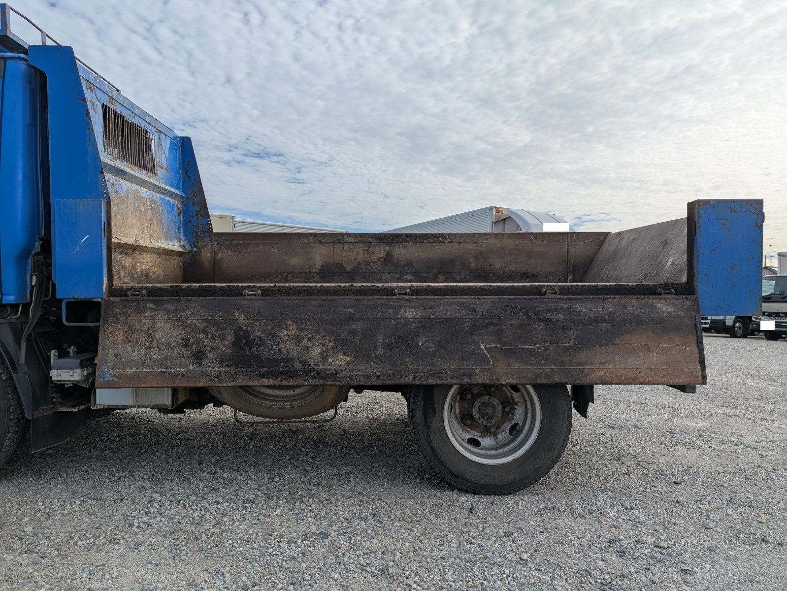 vehicle_image_20260422172216HgMPxGiUUw.jpg