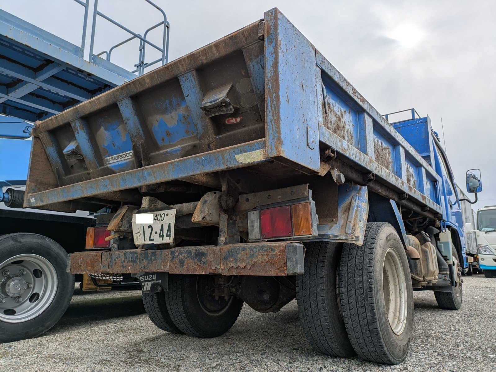 vehicle_image_20260422172216RK2QTSA886.jpg