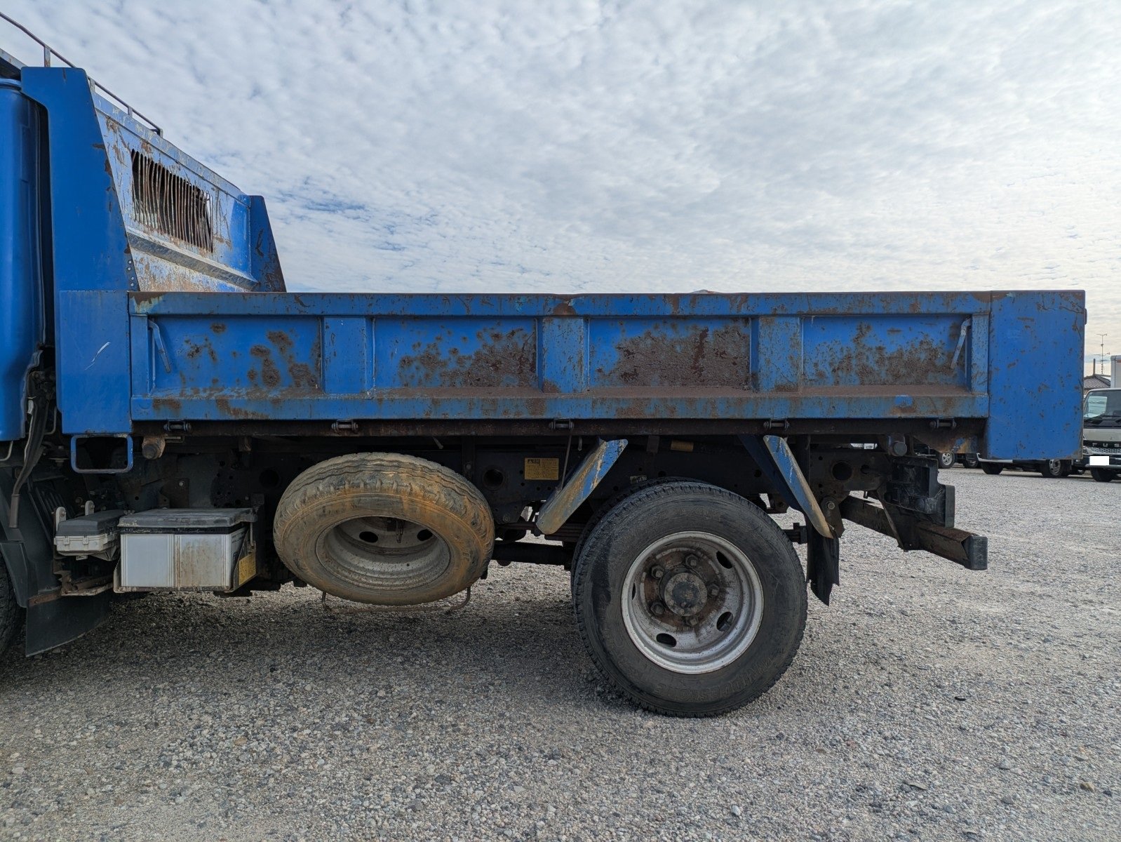vehicle_image_20260422172216ZbkaCkAWTm.jpg