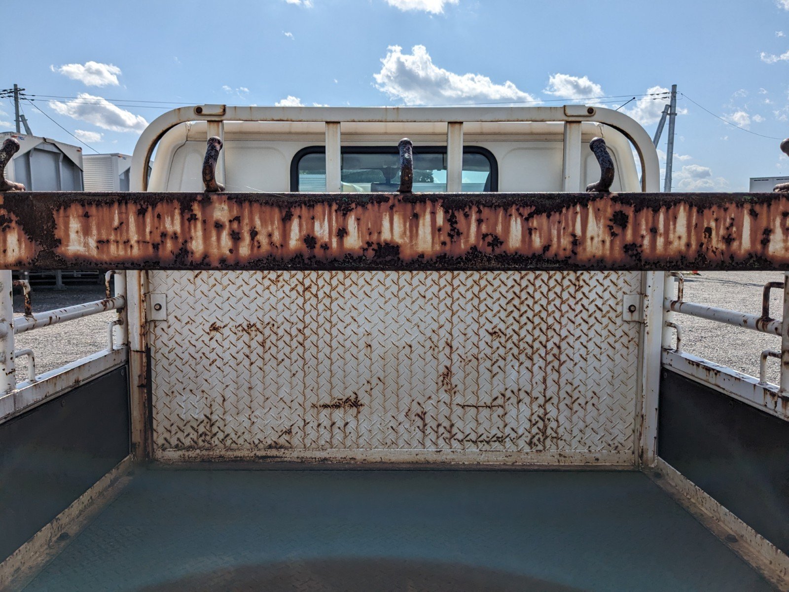 vehicle_image_20260513133027dbHGWmTcOv.jpg