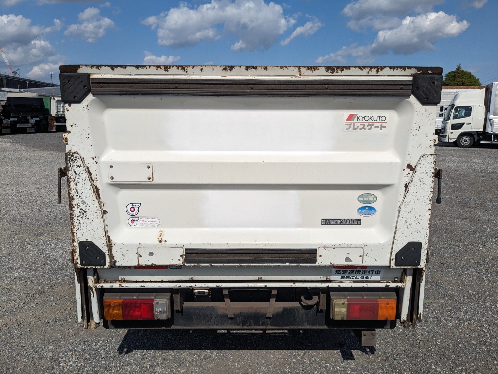 vehicle_image_20260513133027yMRTnIFJ7j.jpg