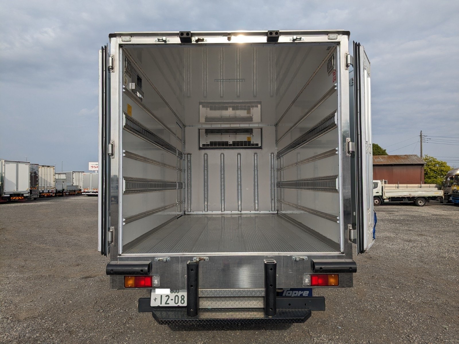 vehicle_image_202605131200473KJWX5XKib.jpg