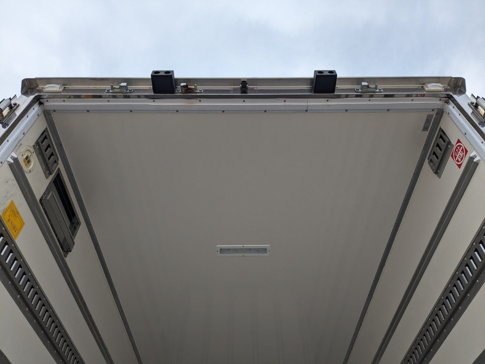 vehicle_image_20260513120047J7AGnbeiiO.jpg