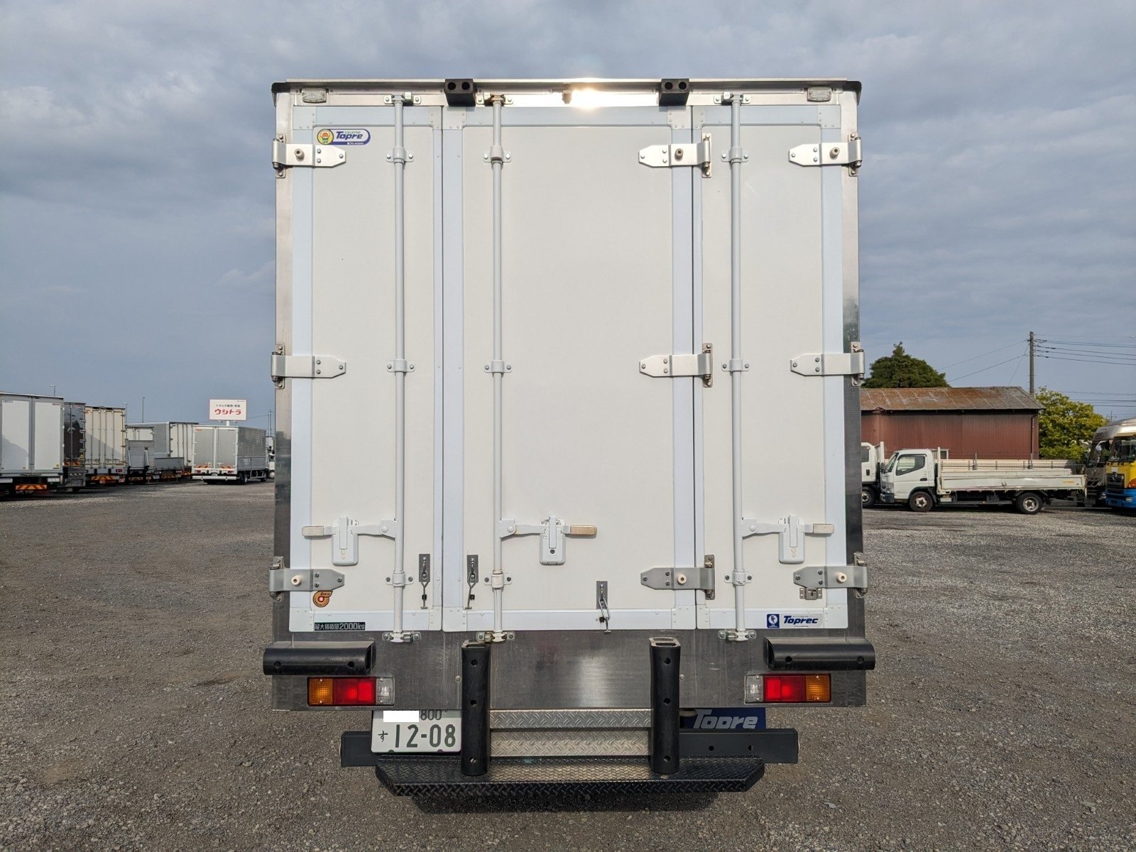 vehicle_image_20260513120047TyaLyBOXkV.jpg