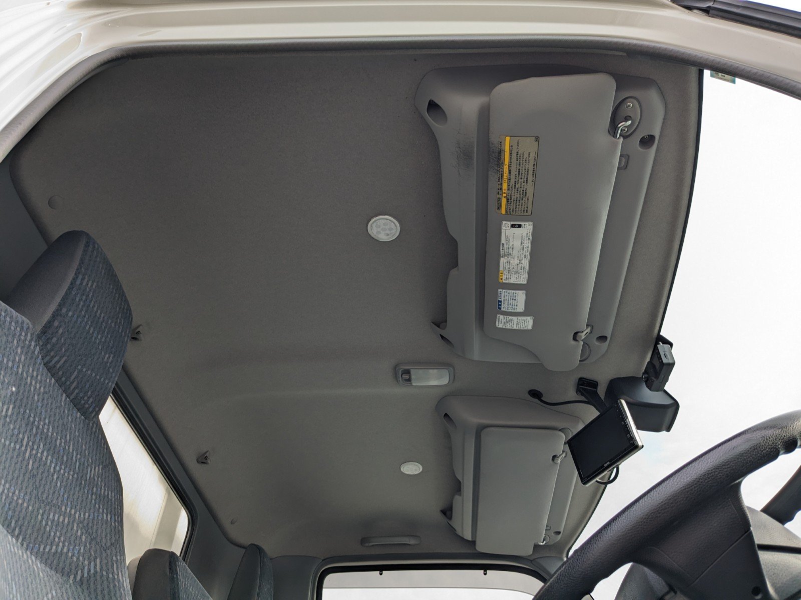 vehicle_image_20260513120047gaH7YRXMmN.jpg