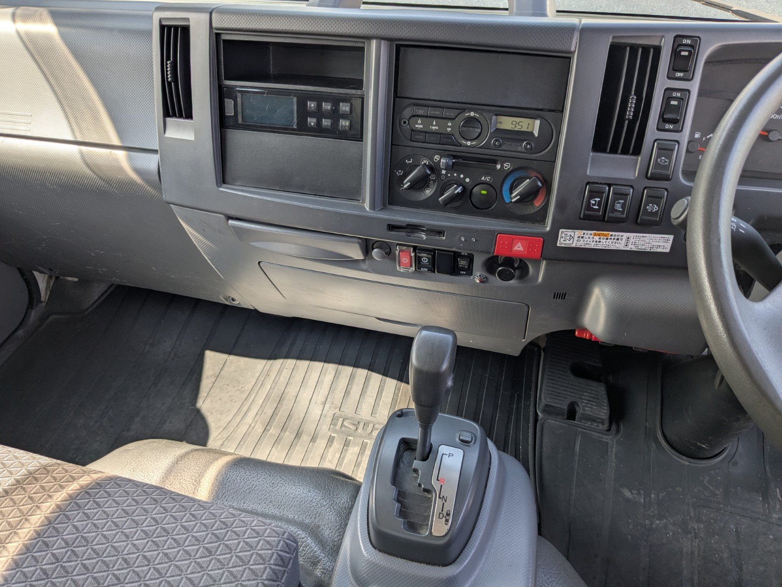 vehicle_image_20260601093223sHzmoDEcNe.jpg