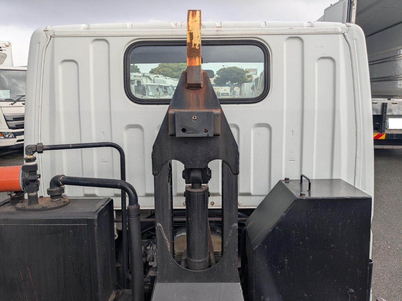 vehicle_image_20260403180035F3aJ2ILhot.jpg