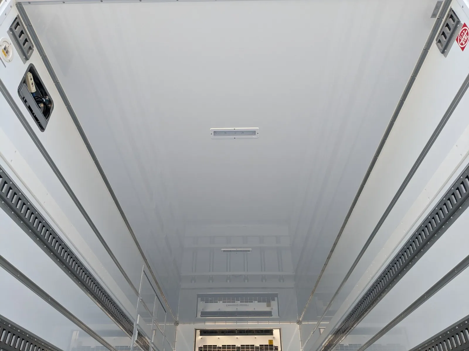 vehicle_image_20260713092515VqbqEkE9U1.webp