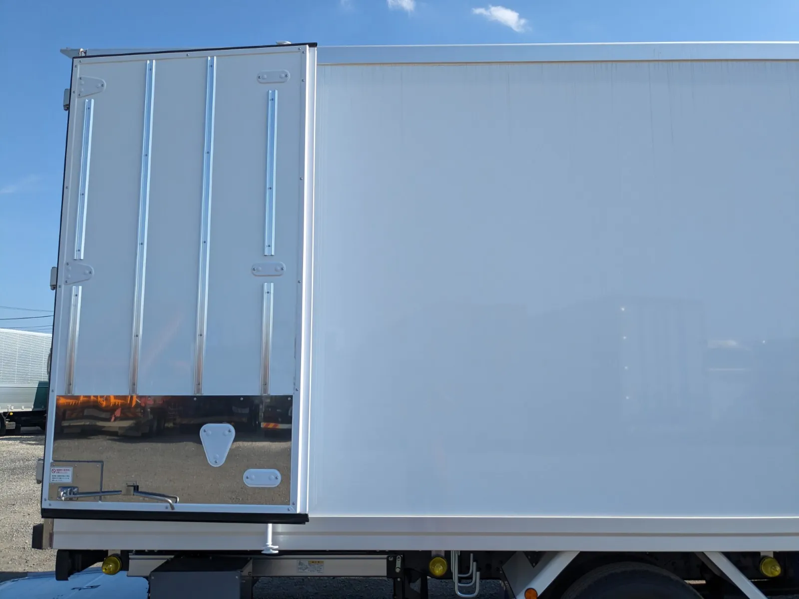 vehicle_image_20260713092522yHBwzzFcT3.webp