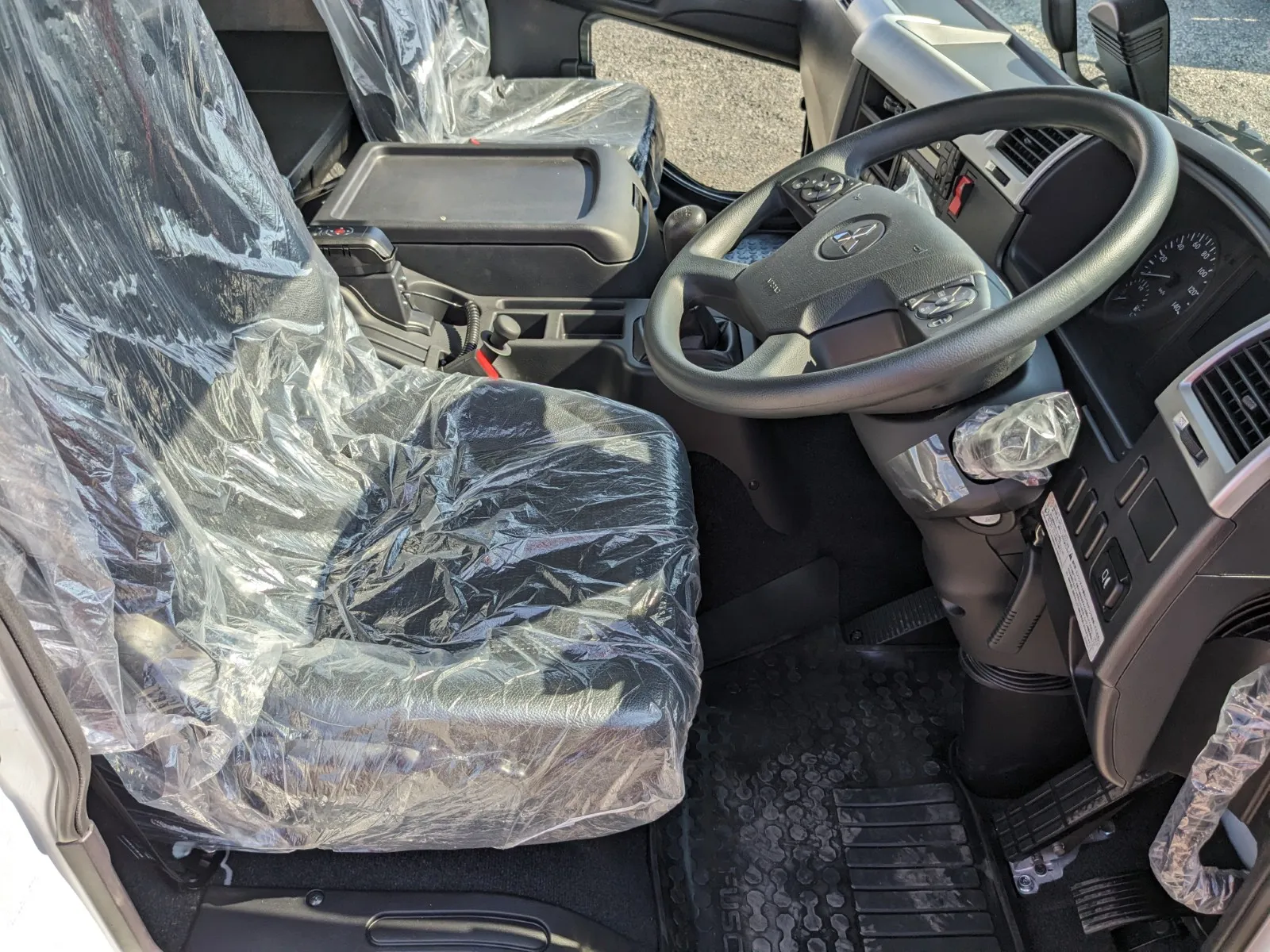 vehicle_image_20260713092525Q7AC2FBwqW.webp