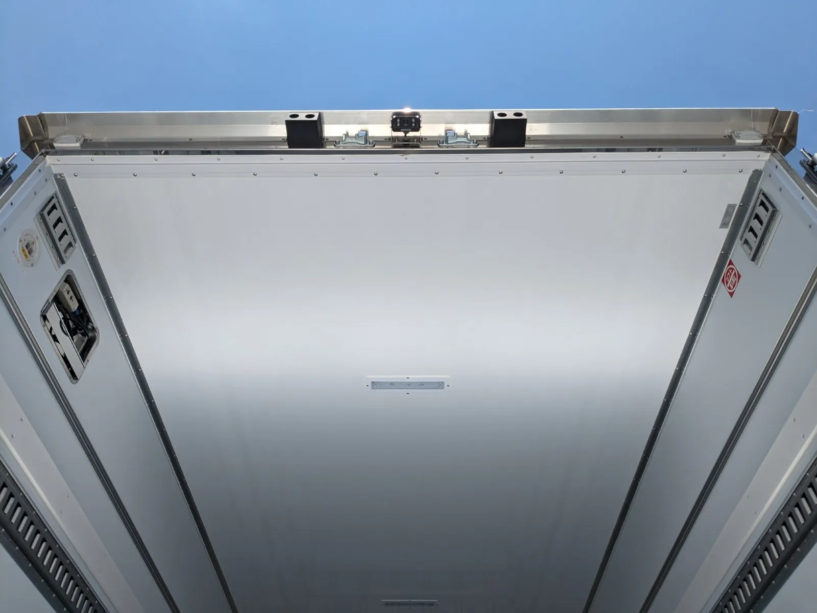 vehicle_image_20260713090316REfNQqYfNn.webp