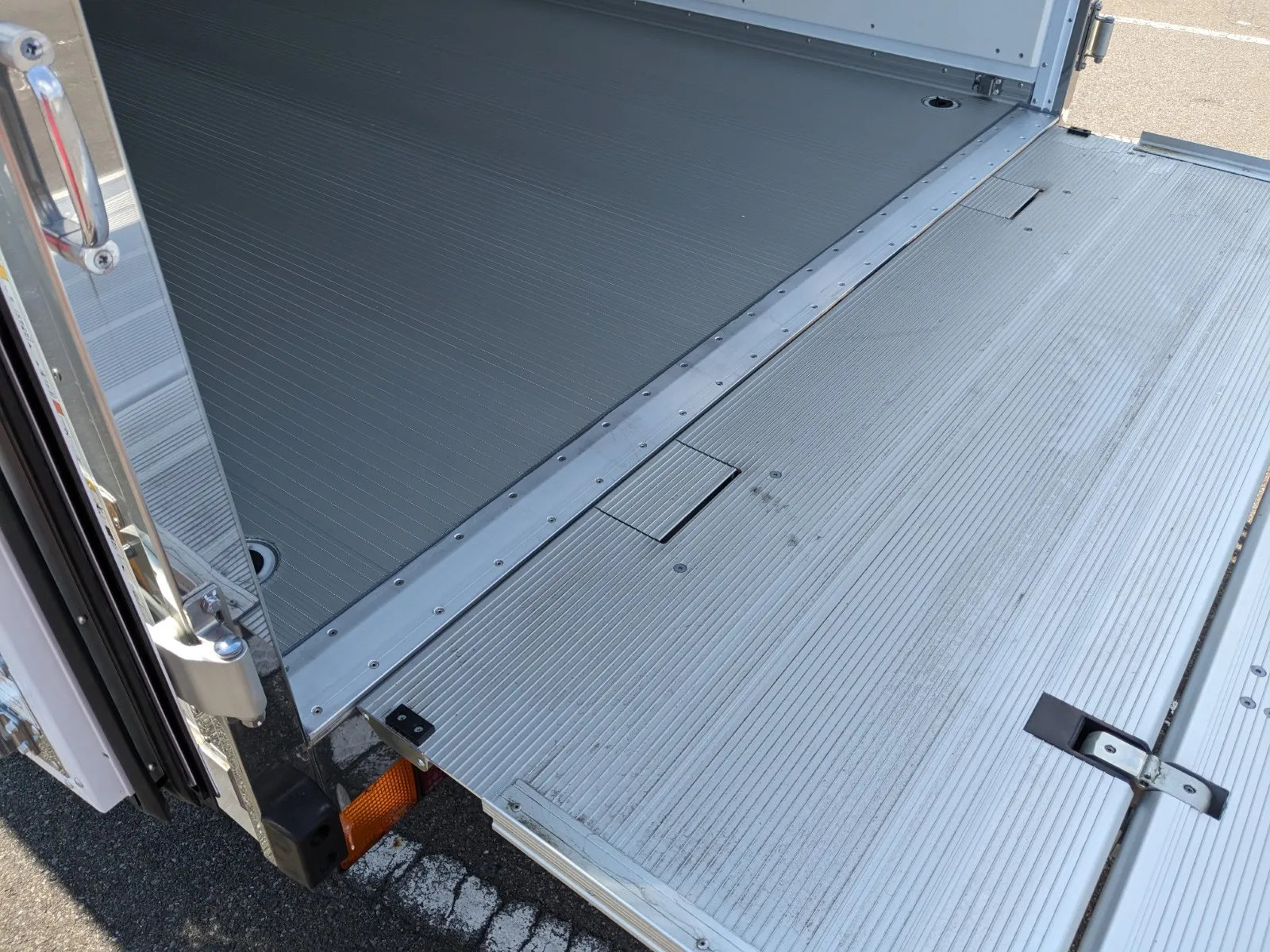 vehicle_image_20260713091339oNxakH3c72.webp