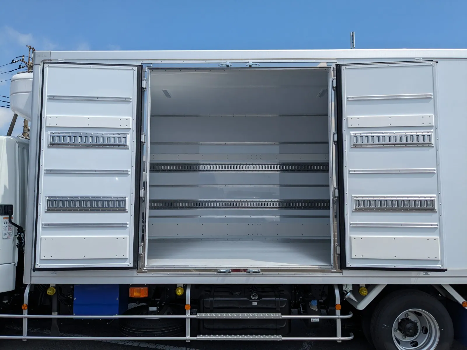 vehicle_image_20260713091348YwGAoqPXtx.webp