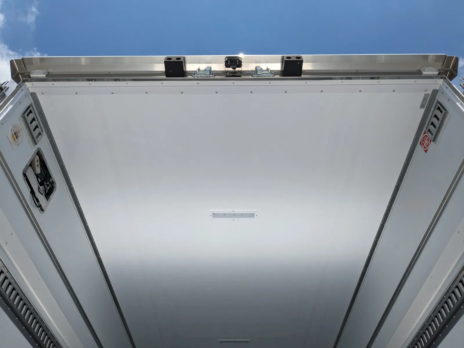 vehicle_image_20260714101226t6tlAvDzCg.webp